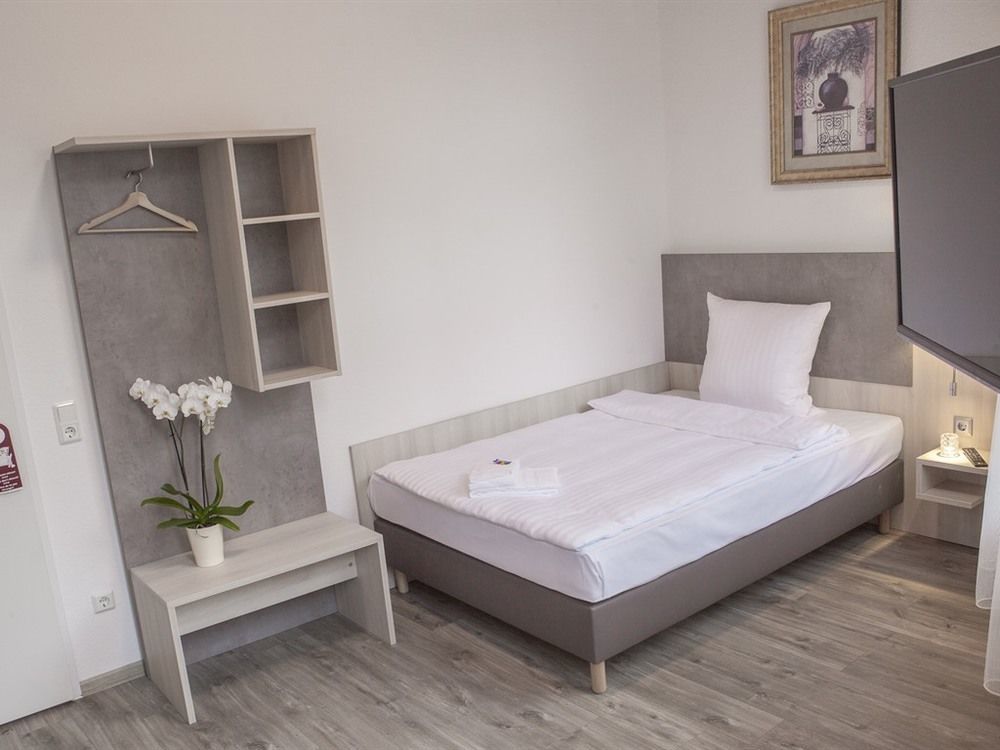 Hotel Schugt Brauweiler Kültér fotó