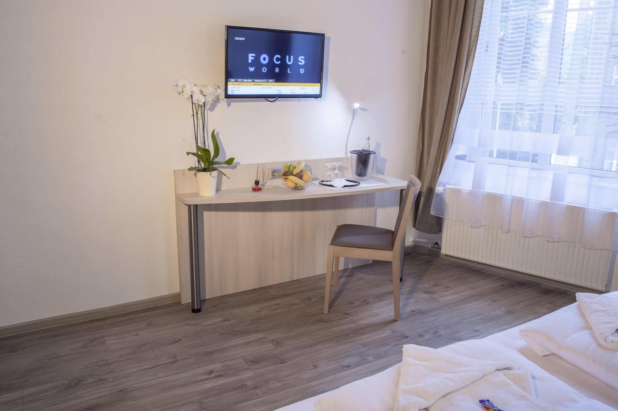 Hotel Schugt Brauweiler Kültér fotó